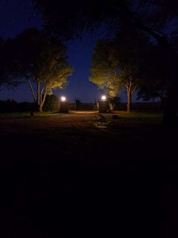 Koha Guesthouse Mariental Exteriér fotografie