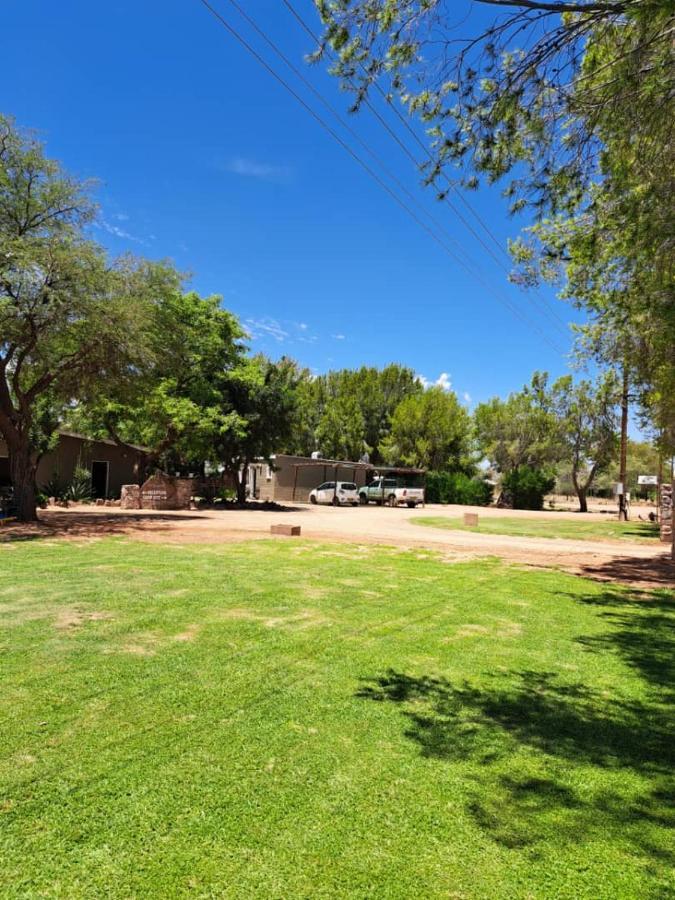 Koha Guesthouse Mariental Exteriér fotografie
